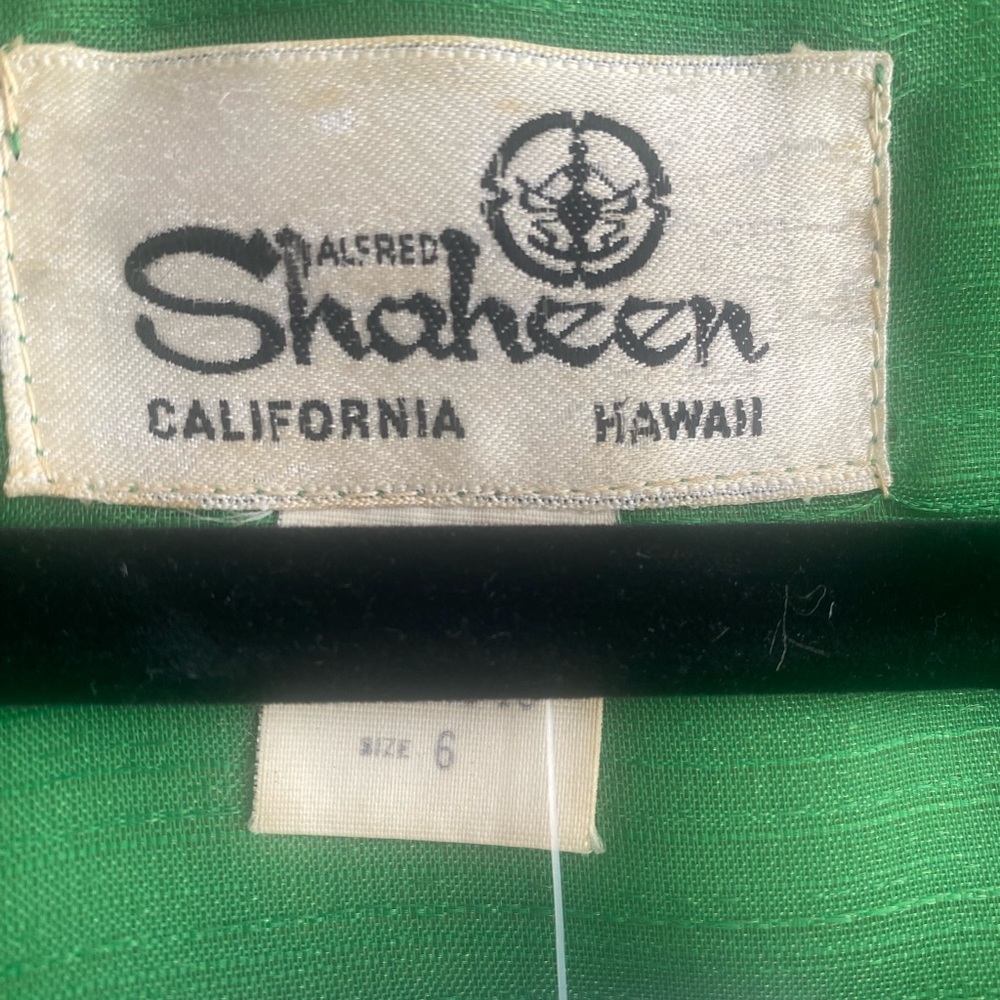 Vintage Green Dress With Floral Design And Gold Greek Key Detailing. Fairy Core. - Picture 10 of 12